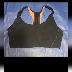 Athleta sports bra size medium